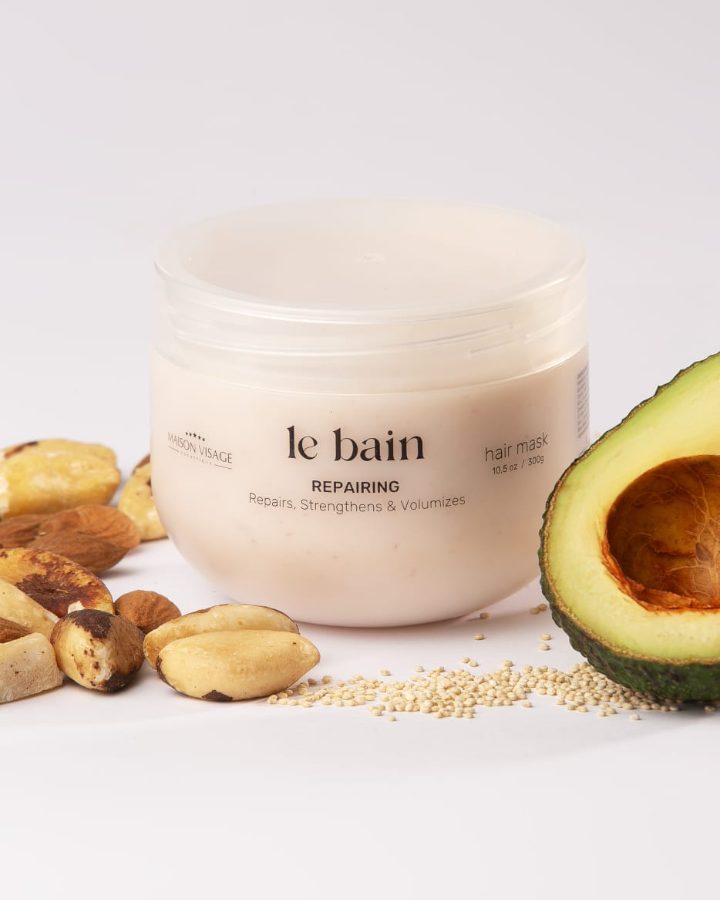 Máscara Le Bain Repairing com castanhas e abacate ao redor